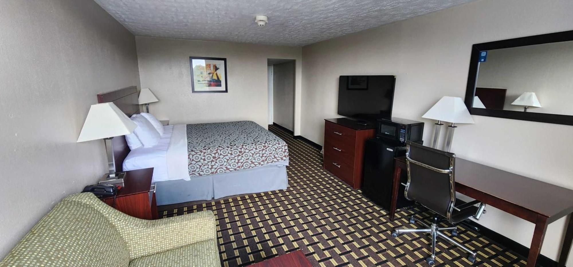 Days Inn By Wyndham Fort Wright Cincinnati Area Exterior photo